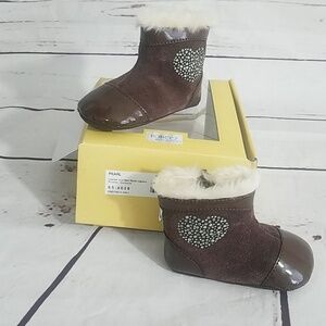 Robeez Pearl mini shoez baby boot